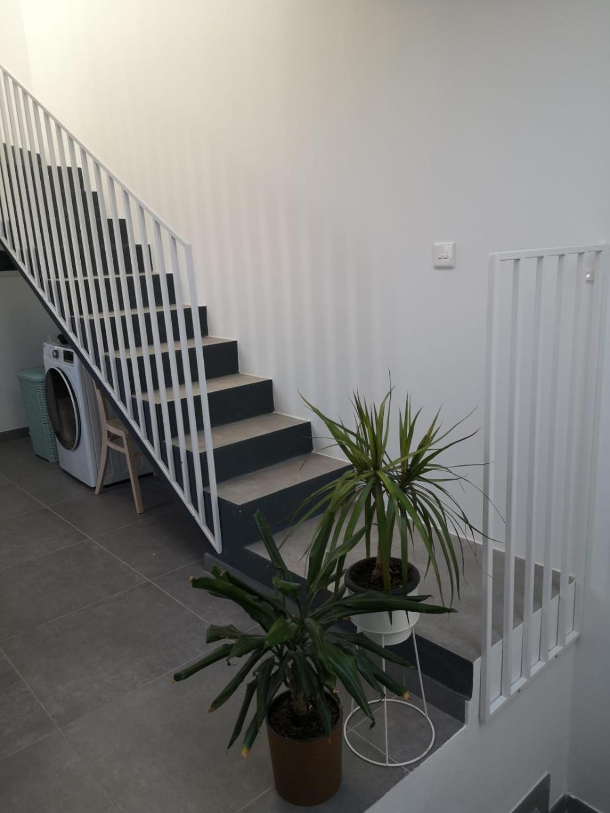 Minimal & Arty Townhouse Apartment Hamrun Exterior photo